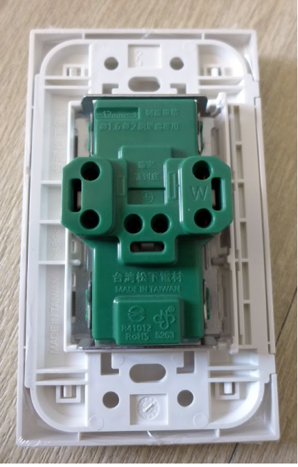求助!雙插座電線接法!