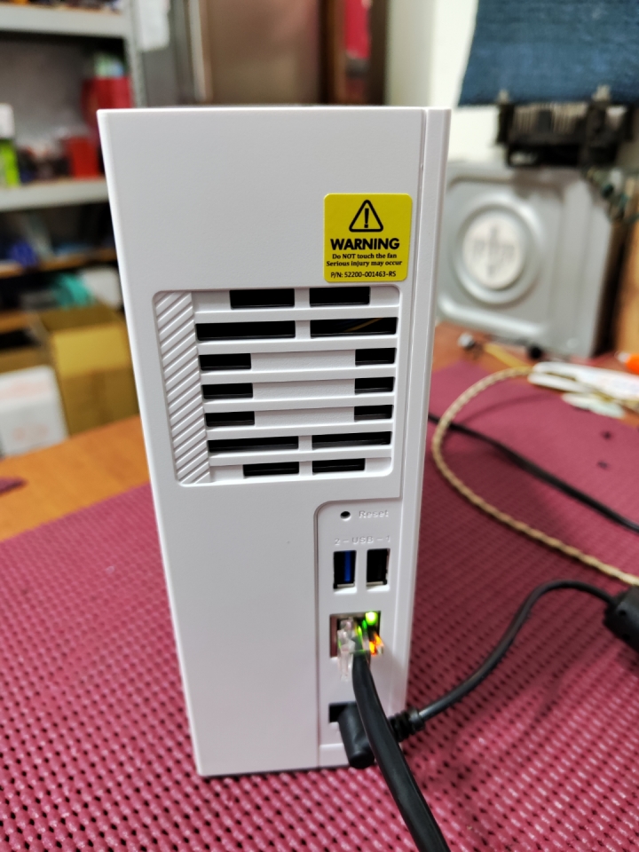 簡易開箱 QNAP TS-133 NAS 網路儲存