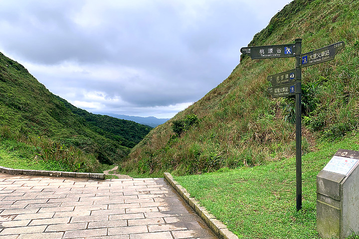 宜蘭頭城｜草嶺古道．大里入口｜180度蔚藍龜山島海景