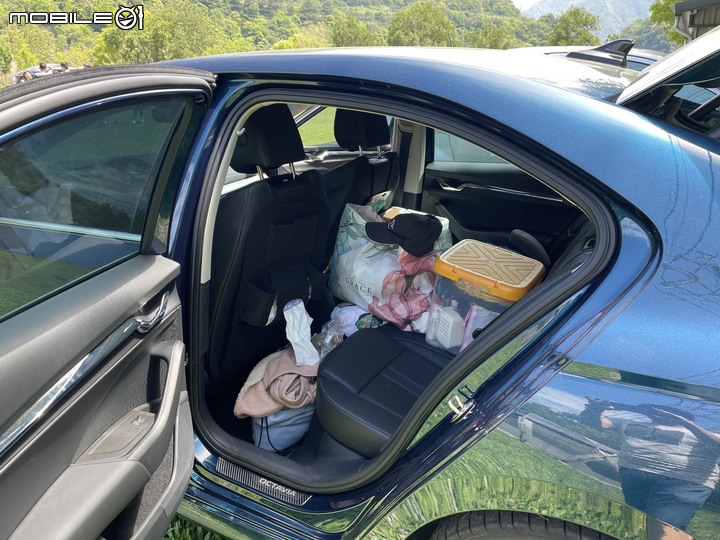 我的第一台歐洲車Škoda Octavia mk4 1.5斜背款