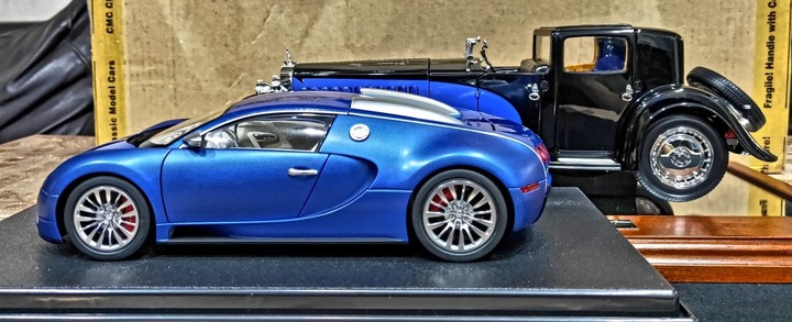 點我看大圖 【模型分享】百年限定,舉世無雙!1/18 Bugatti Veyron EB 16.4 Bleu Centenaire Edition