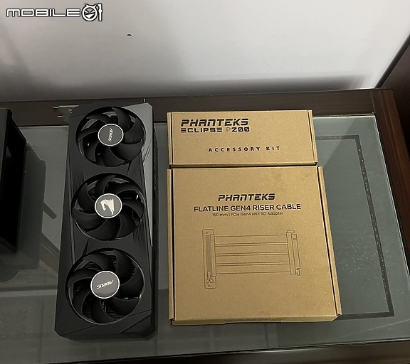 點我看大圖 直立才好看 AORUS GeForce RTX 3050 三環燈 ELITE 開箱