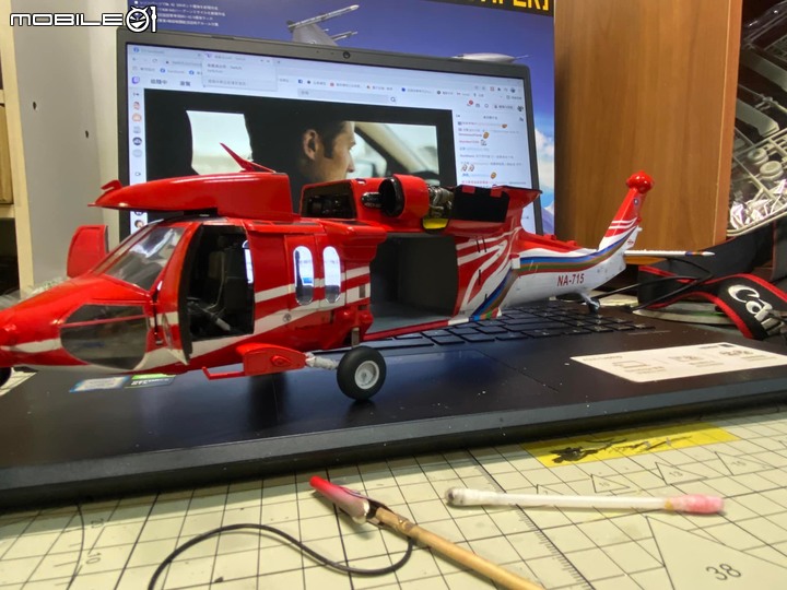 點我看大圖 1/35 空中勤務總隊 UH-60M-14 重裝型黑鷹直升機製作紀實
