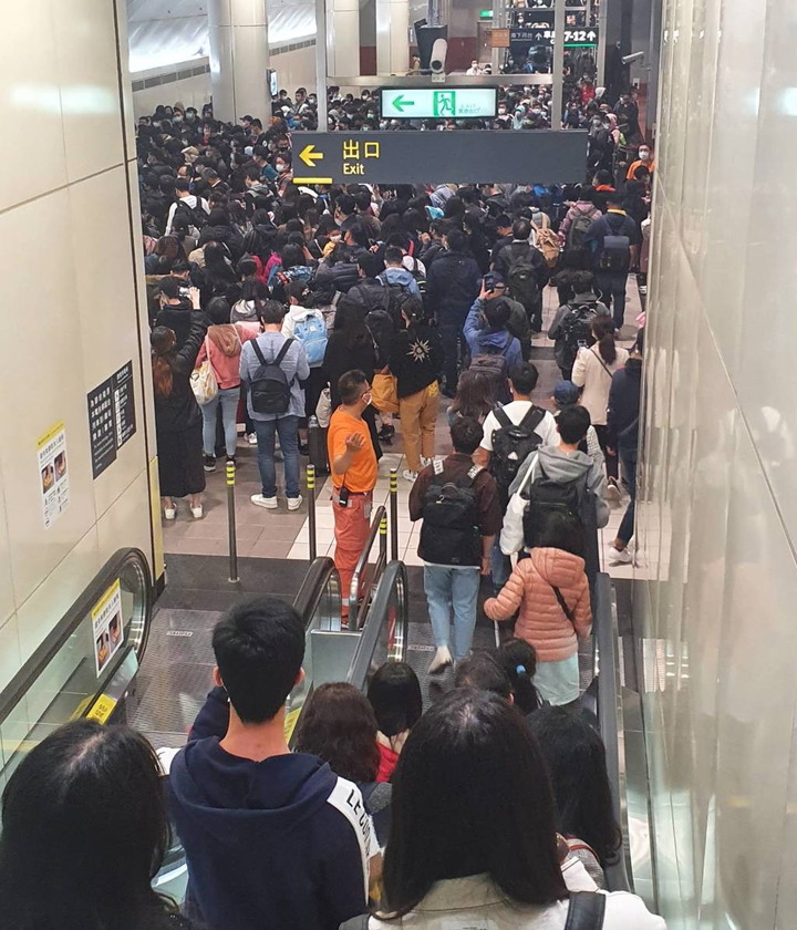 台南有大型群聚,如何檢舉?