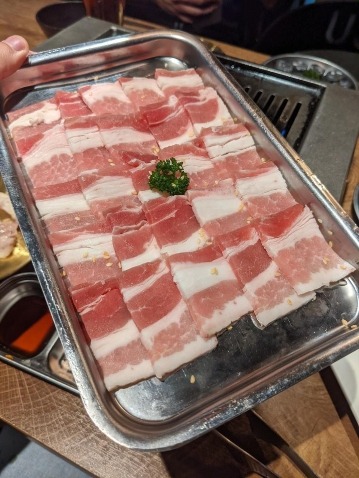 【新北美食】板橋捷運站美食| 猴子燒肉 | CP值爆表