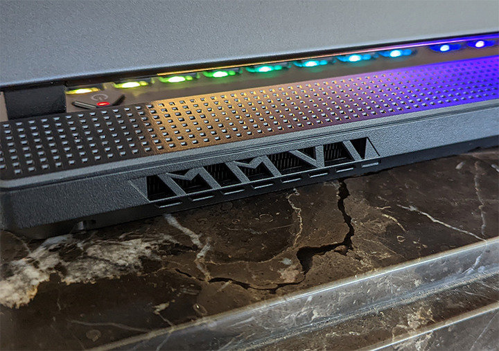 Road to SCAR…ROG SCAR 17 G733ZM開箱