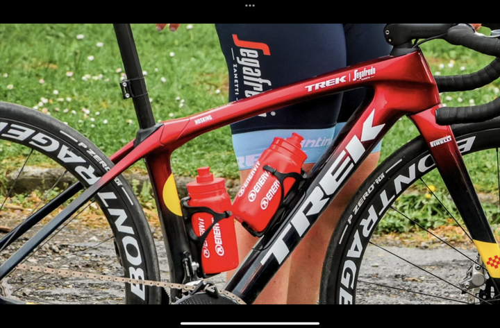2023 new Trek Domane ( 大改 ？？），帥啊。
