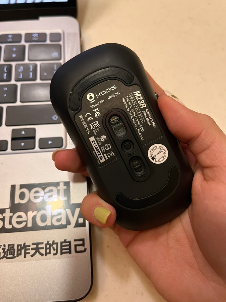一次入手兩把平價靜音滑鼠 irocks M23R、irocks M26R