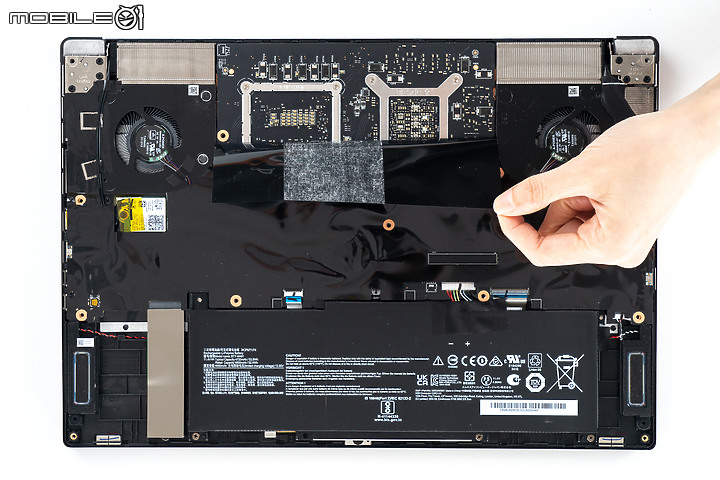 MSI Stealth 15M B12UE 測試報告|換上都會風的輕薄電競筆電!