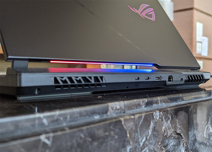 Road to SCAR…ROG SCAR 17 G733ZM開箱