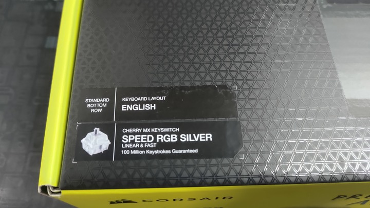 前有寶物!CORSAIR K70 RGB PRO 鍵盤開箱分享