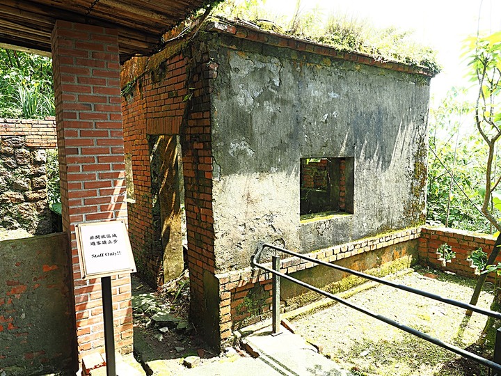 閻錫山故居 — 當了38年的「山西王」,生命中最後10年的居所,山西窯洞在臺重現