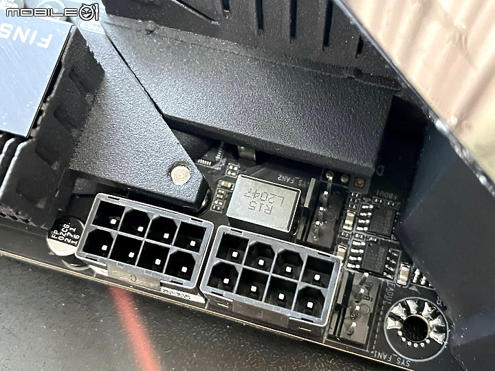 點我看大圖 現買現划算的大禮包 Z690 Aorus Master 開箱與性能測試