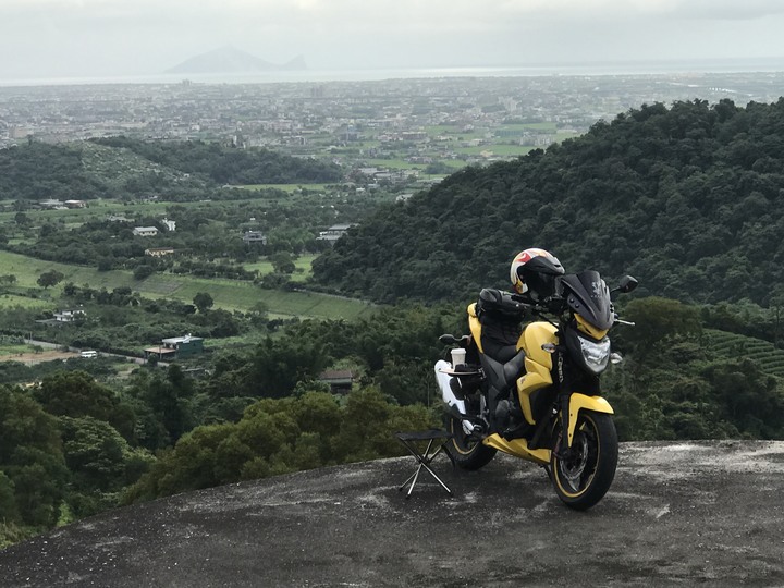 你有機車餐桌?