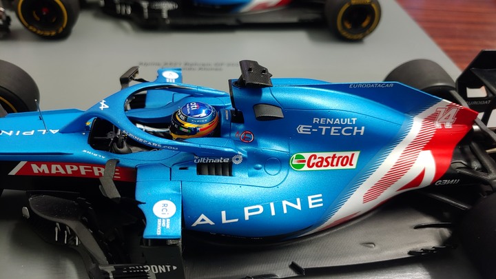 [開箱]1/18 MIMICHAMPS MCLAREN MCL35M
