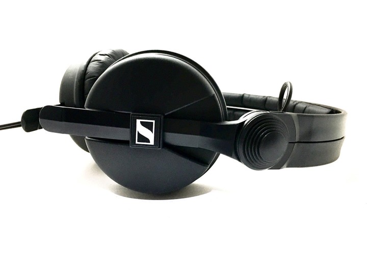 【R式分享】歷久彌新，超值經典的監聽代表—Sennheiser HD25