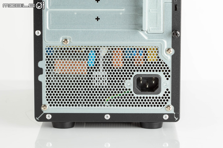 ASUS ExpertCenter D9 Mini Tower(D900MC) 商用主機開箱 在精簡空間內提供高度擴充彈性