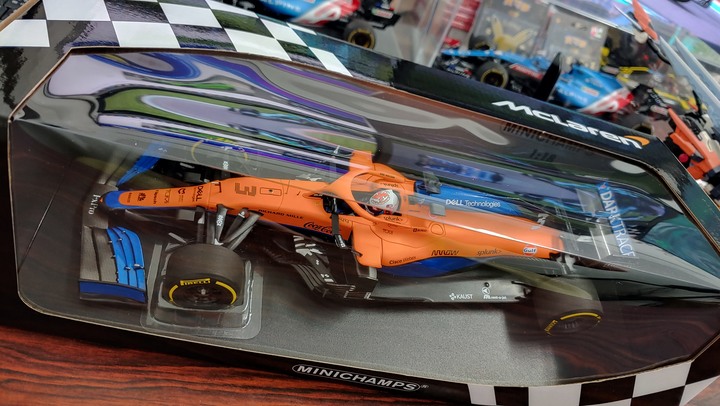 [開箱]1/18 MIMICHAMPS MCLAREN MCL35M