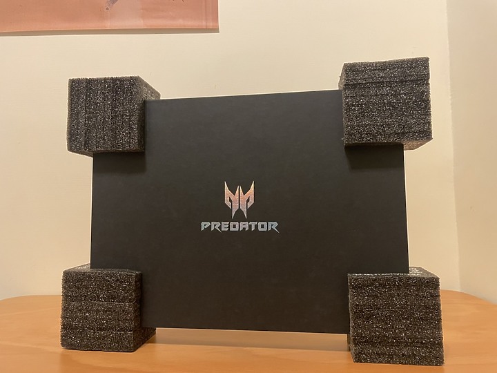 【開箱】Acer Predator Triton 500SE，旗艦之力，用過就回不去啦~~