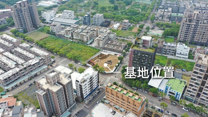 點我看大圖 New 北屯【大城 二月埕】美式生活 三公園環繞 樂活自住宅 空拍分享