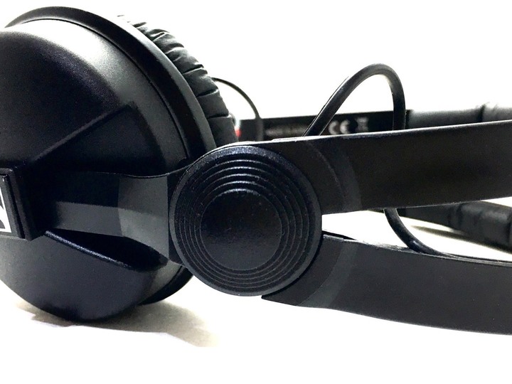【R式分享】歷久彌新，超值經典的監聽代表—Sennheiser HD25