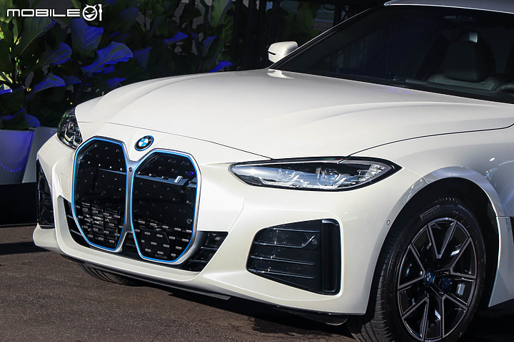 【採訪】BMW i4雙車型255萬元起開賣，最大續航里程590公里！