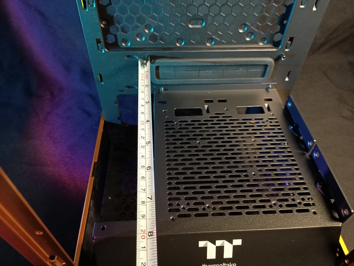 少女的首飾盒 Thermaltake曜越 The Tower 100 尊爵金 開箱評測