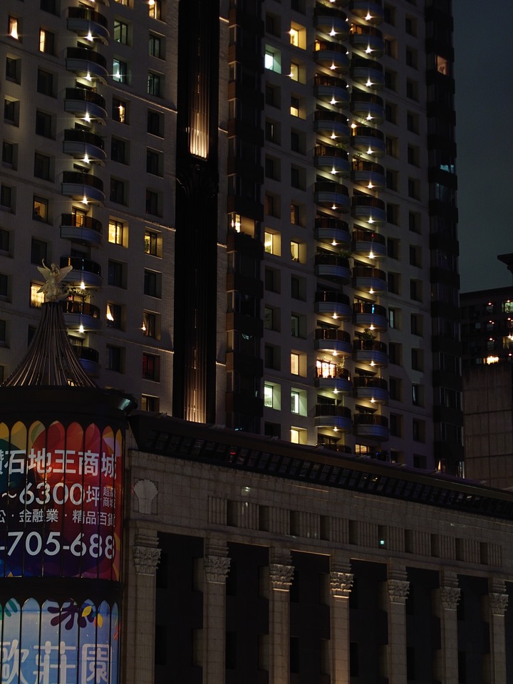 點我看大圖 Sony Xperia 1 IV 開箱體驗 | 4K HDR 120FPS錄影、1秒HDR20高速連拍、望遠鏡頭全光學無縫變焦