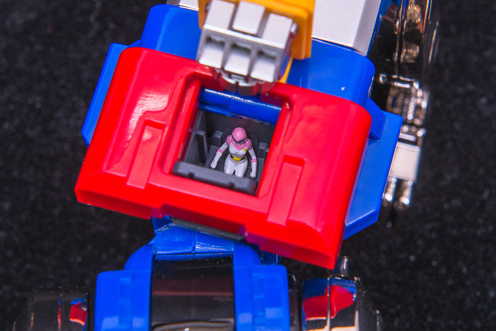 Blitzway × 5PRO STUDIO CARBOTIX《聖戰士》VOLTRON