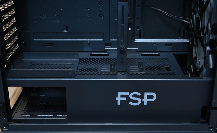 FSP CUT592機殼開箱