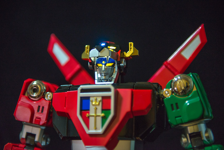 Blitzway × 5PRO STUDIO CARBOTIX《聖戰士》VOLTRON