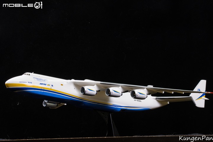 Revell 1/144 安托諾夫AN-225重型運輸機 「夢想號」(Mriya)