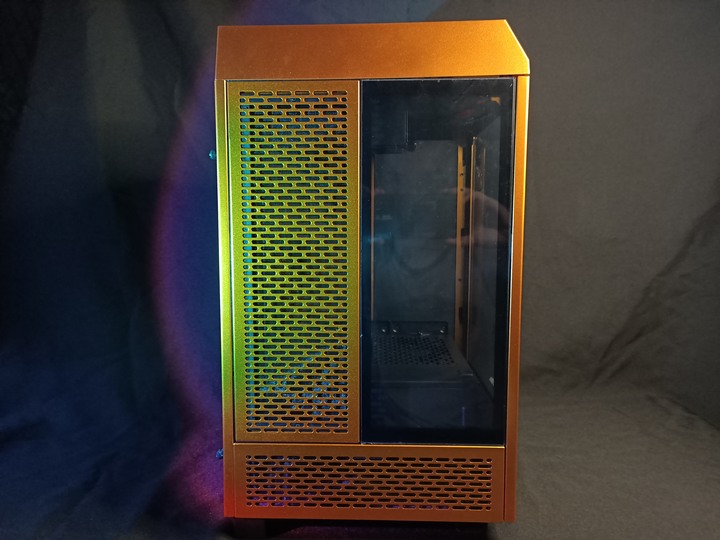 少女的首飾盒 Thermaltake曜越 The Tower 100 尊爵金 開箱評測