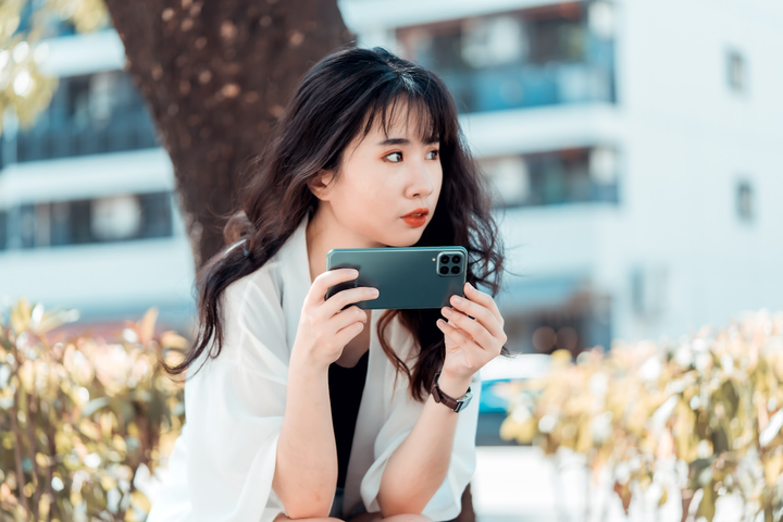 點我看大圖 首見三星 Super AMOLED Plus(M53)