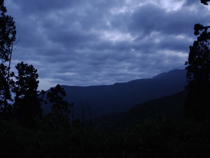 單攻西巒大山剩1.8K撤退