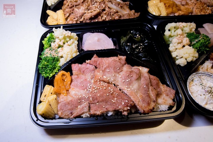 【臺南美食】現烤日式燒肉便當|電話預約迅速取餐|成大旁低調燒肉店|防疫便當|燒肉便當|安心豬便當~無邪燒肉