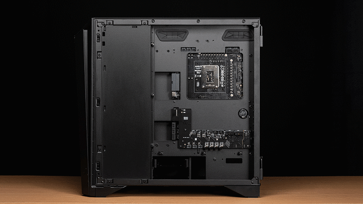 【Computex 2022】技嘉與微星展示 Project Stealth/Zero 新主機設計 以插座後置設計提供更方便整線彈性
