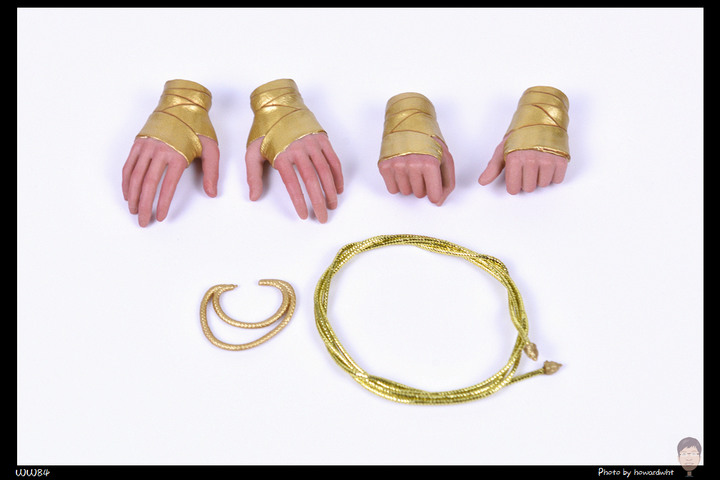 點我看大圖 【開箱】Hot Toys - 神力女超人 金鷹盔甲DX版
