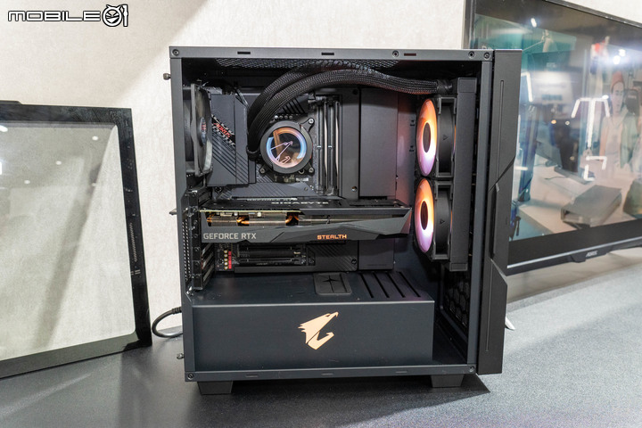 【Computex 2022】技嘉與微星展示 Project Stealth/Zero 新主機設計 以插座後置設計提供更方便整線彈性