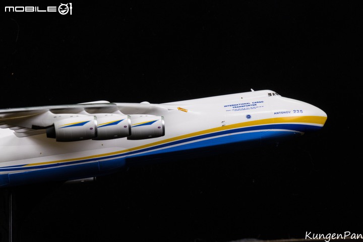 Revell 1/144 安托諾夫AN-225重型運輸機 「夢想號」(Mriya)