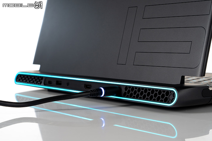 Alienware m15 R7 測試報告｜外星人信仰加持的 3A 遊戲利器！