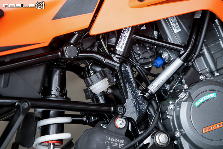 2022 KTM RC 390 賽道試駕｜電控齊全 競爭力再提升