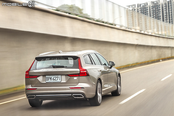 Volvo V60 Recharge T8試駕∣不畏旅程焦慮 盡享生活樂趣