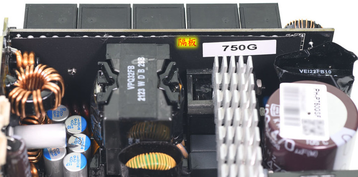 PHANTEKS追風者REVOLT SFX 750W金牌全模組化電源開箱