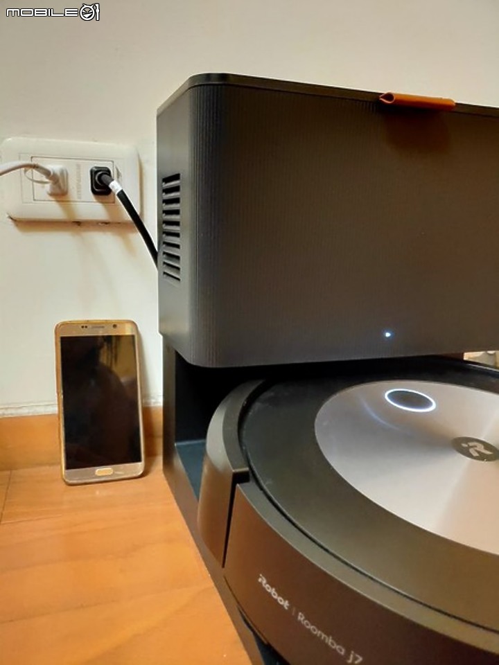 點我看大圖 掃地機器人iRobot J7+開箱 避便便專用!