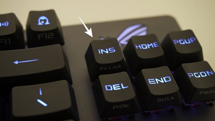 [休賢開箱]我的第一把無線鍵盤!! ROG Strix Scope RX TKL Wireless Deluxe簡單開箱