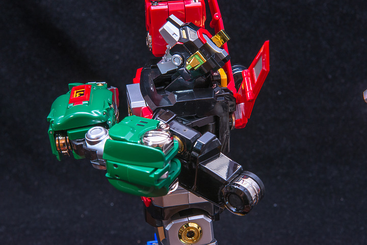Blitzway × 5PRO STUDIO CARBOTIX《聖戰士》VOLTRON
