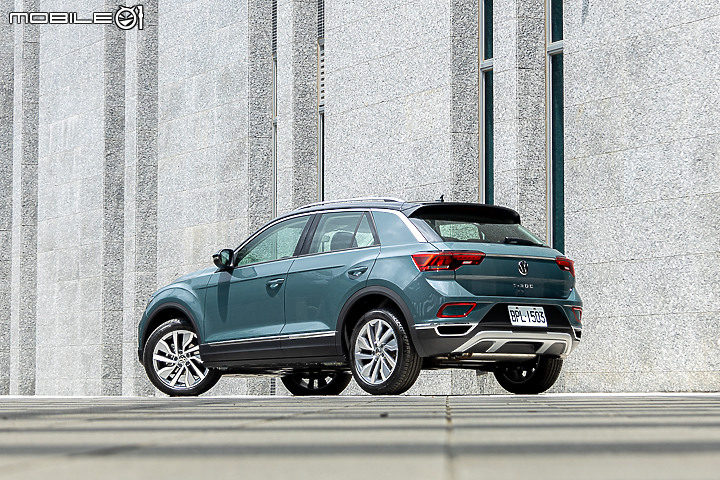 【國內新訊】Volkswagen 小改款 T-Roc 正式上市，「T-Roc R」179.8 萬元同步現身！