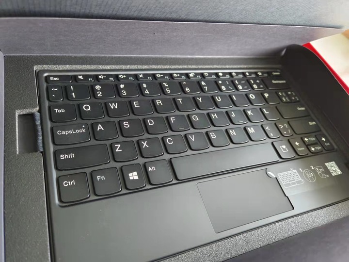 ThinkPad X1 Fold Gen1 開啟平板筆電新模式