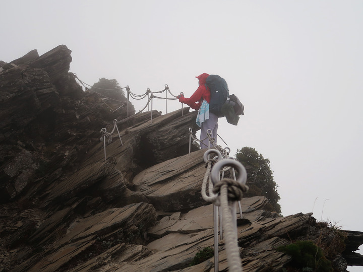 【南湖大山】三天兩夜六座百岳 | Day1 勝光登山口到南湖圈谷